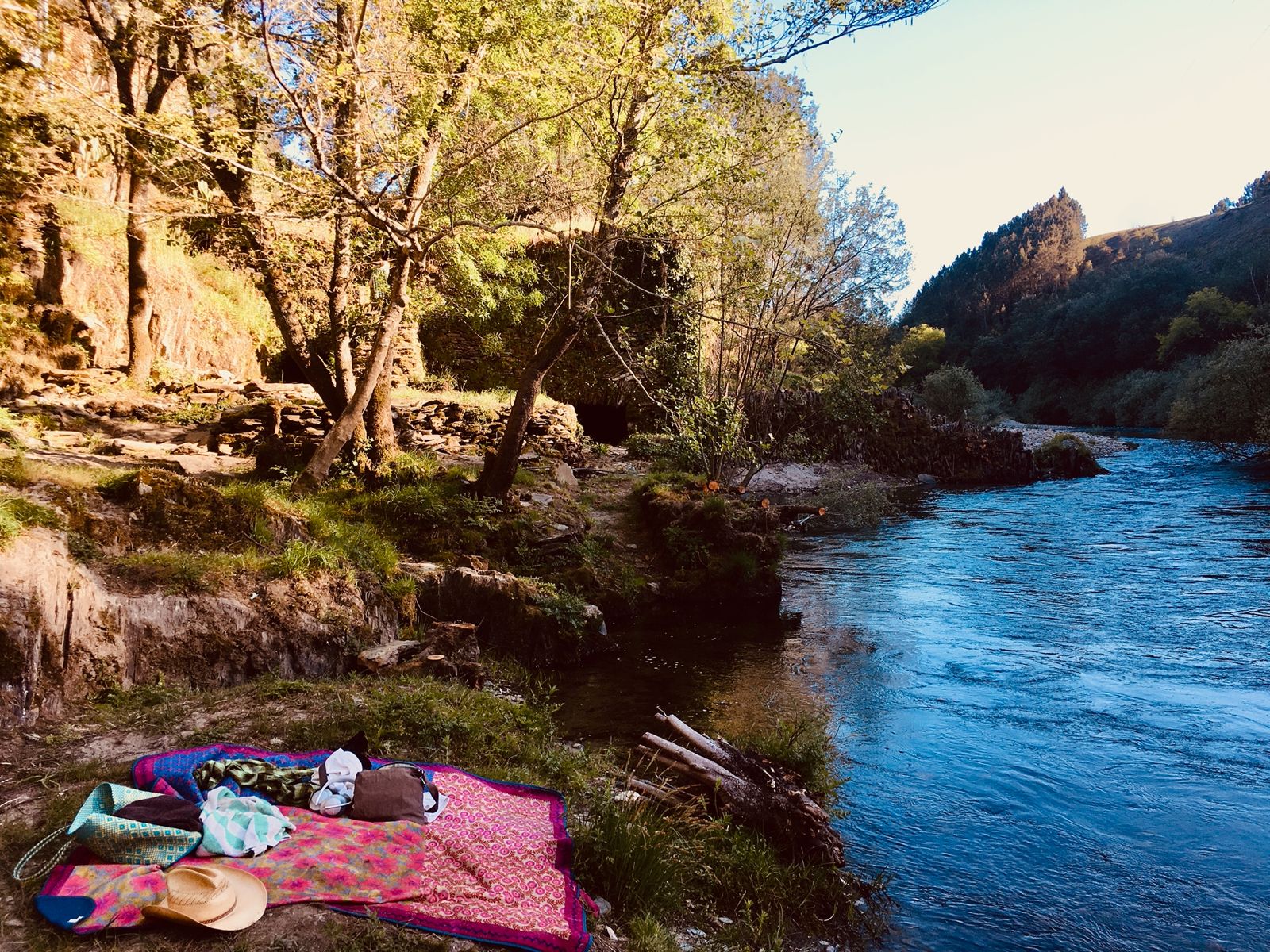 Vale Mioto — by the river at the old millhouse